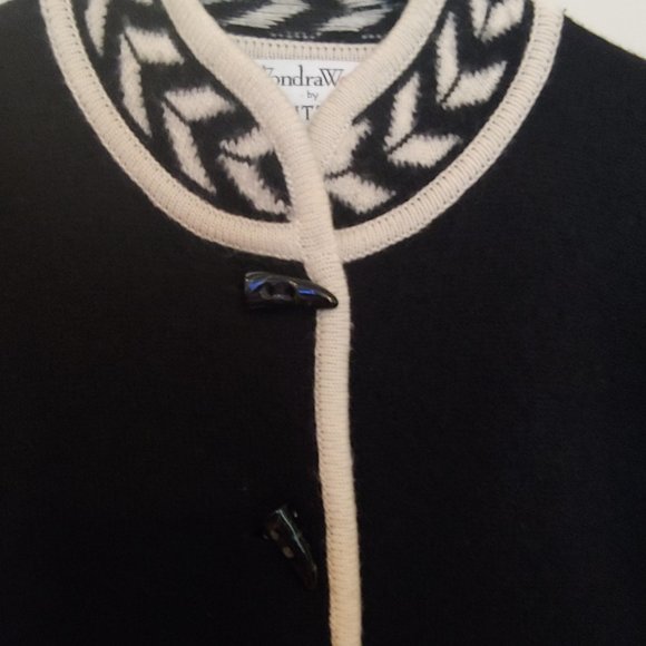 Wondra Wool Black and Cream Snowflake Wool Sweater Womens - Picture 5 of 5